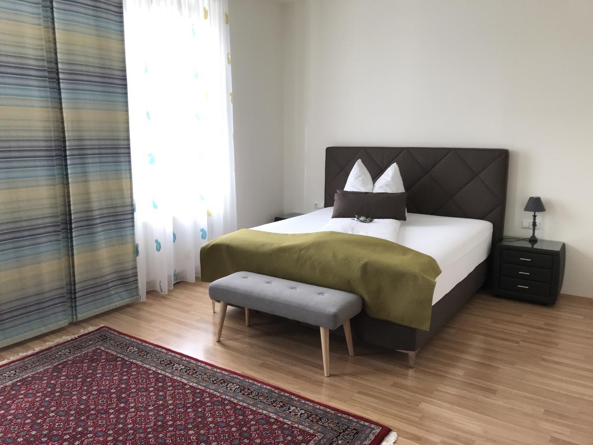 Hotel Bellini Λεόμπεν Εξωτερικό φωτογραφία