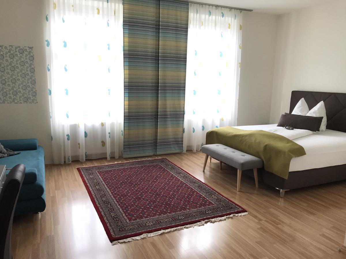 Hotel Bellini Λεόμπεν Εξωτερικό φωτογραφία