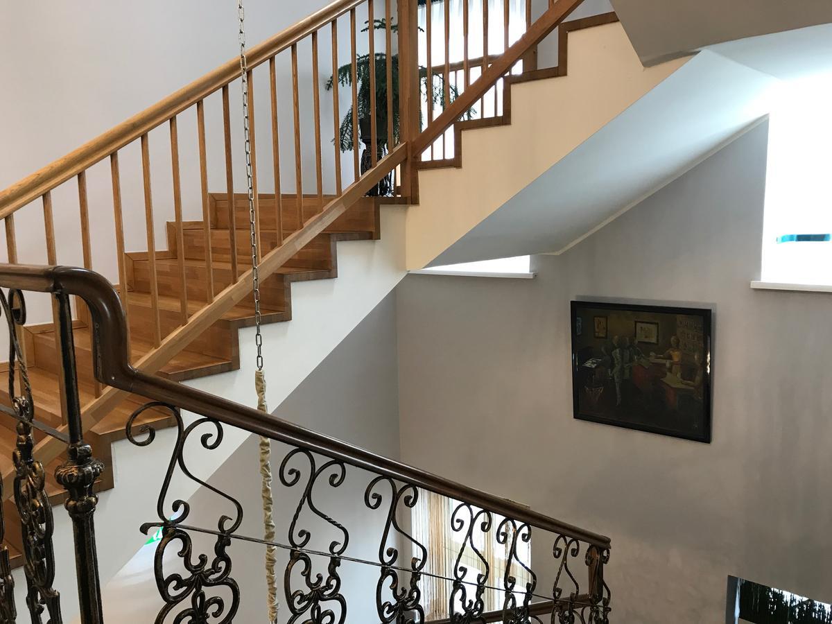 Hotel Bellini Λεόμπεν Εξωτερικό φωτογραφία
