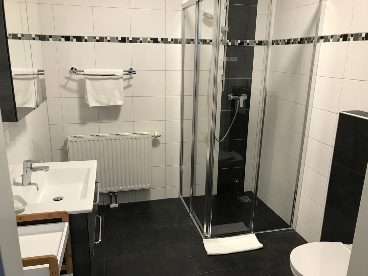 Hotel Bellini Λεόμπεν Εξωτερικό φωτογραφία